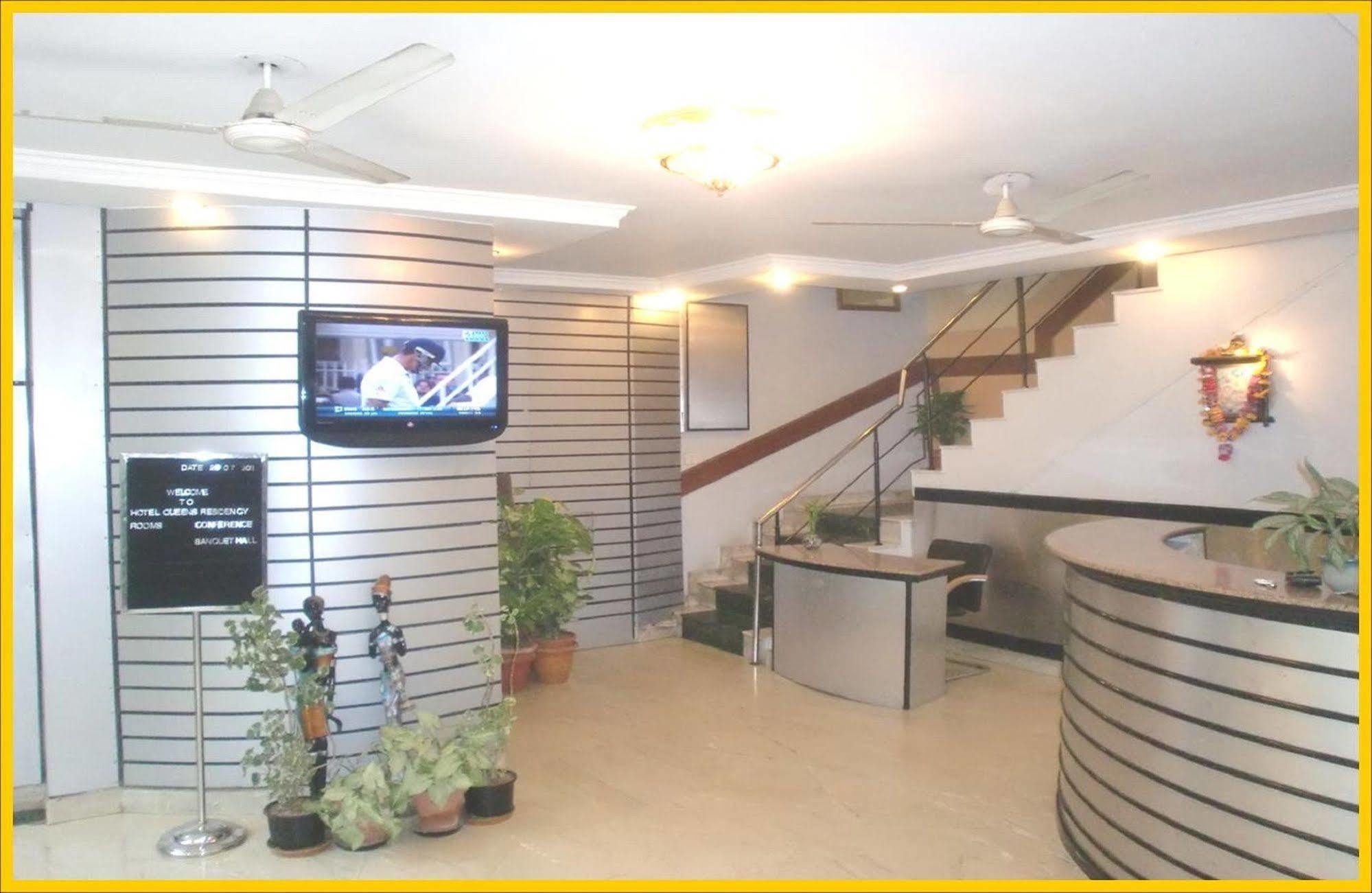 Hotel Queens Residency Gurgaon Zewnętrze zdjęcie